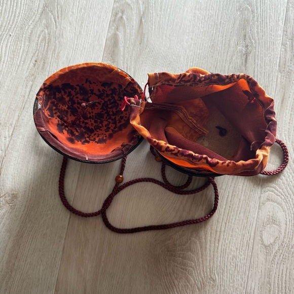 Vintage Natural Coconut Shell Crossbody Bag - Picture 3 of 5